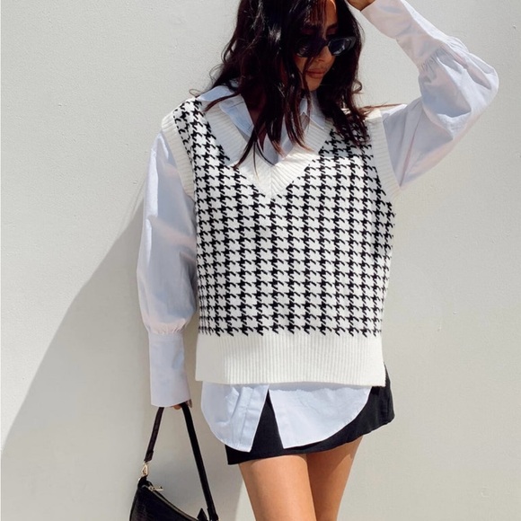 Ashton Sweater Vest White - Picture 2 of 4